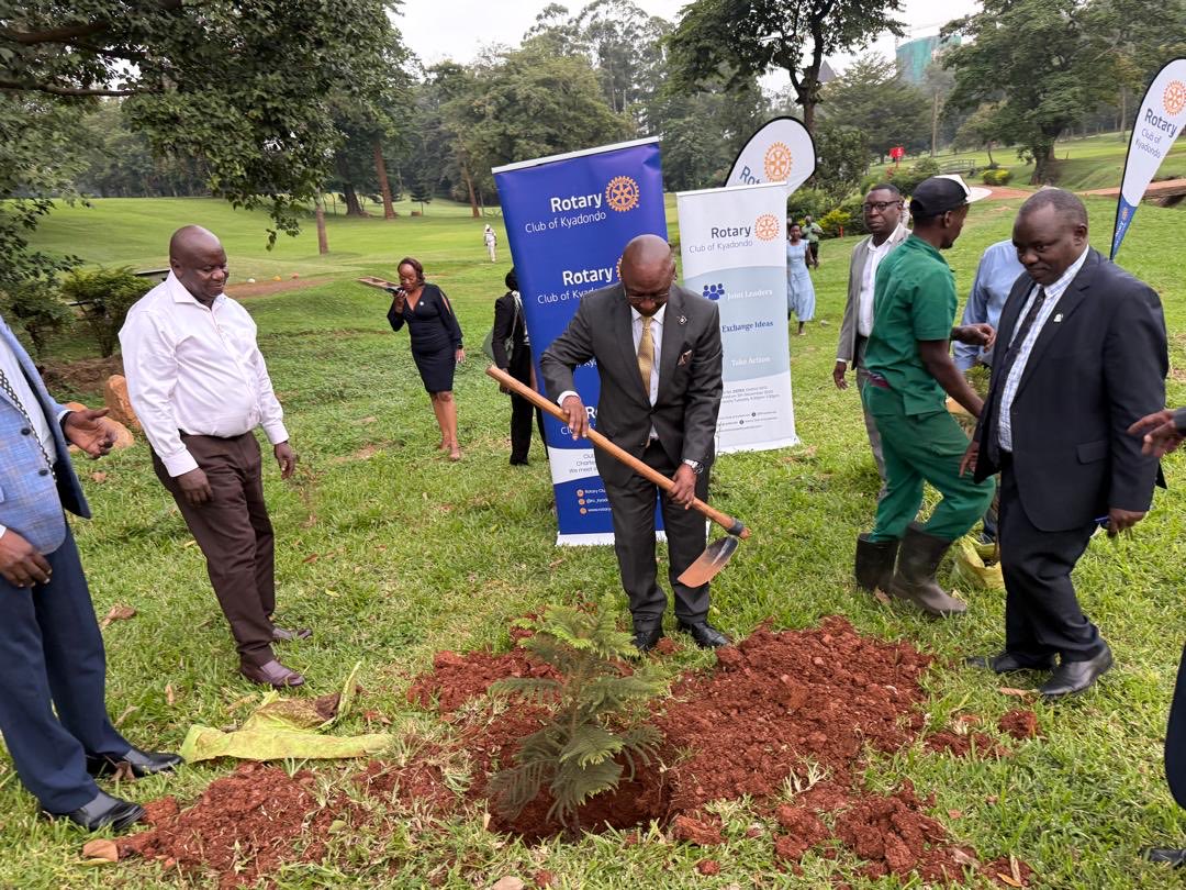 The District Governor officially kicked off our tree planting initiative at Uganda Golf Club — a symbol of Rotary’s commitment to sustainability and a greener future. 🌱 #RotaryKyadondo #ServeToChangeLives #GreeningUganda #RotaryEyamba”
