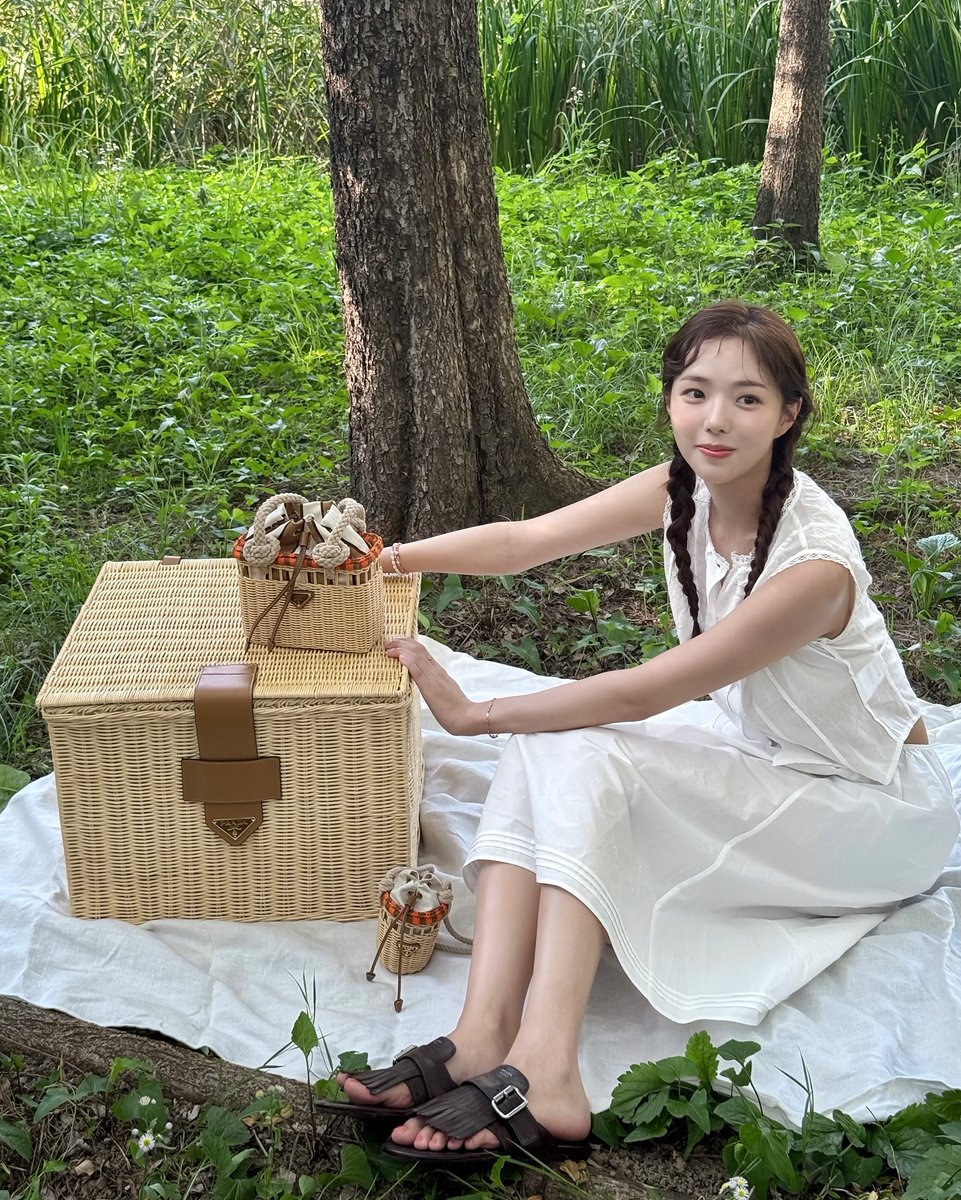 soobinms_s's tweet photo. Perfect time to go picnic with your loved ones (me) 🙂‍↔️ https://t.co/59v88HCuvI