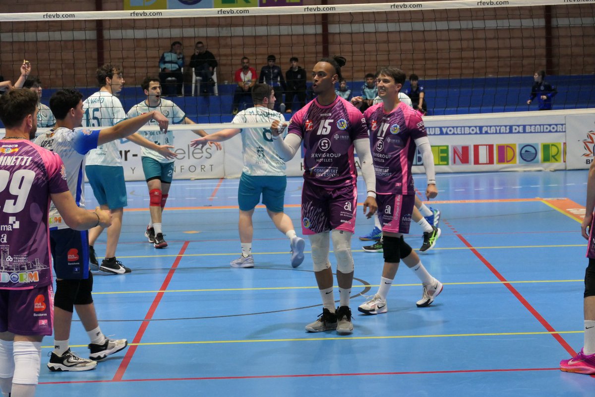 cvplayasdebenid's tweet photo. 🧱 ¡Un muro que continúa en Benidorm!
El central brasileño Carlos Dos Santos renueva con el Servigroup Benidorm para competir en la Superliga Masculina 2025/26 🏐

💪 35 años | 2,00 m de altura | 102 kg

🔥 Se incorporó en el mercado de invierno y fue clave en la segunda vuelta https://t.co/cr8ohcd9Zf