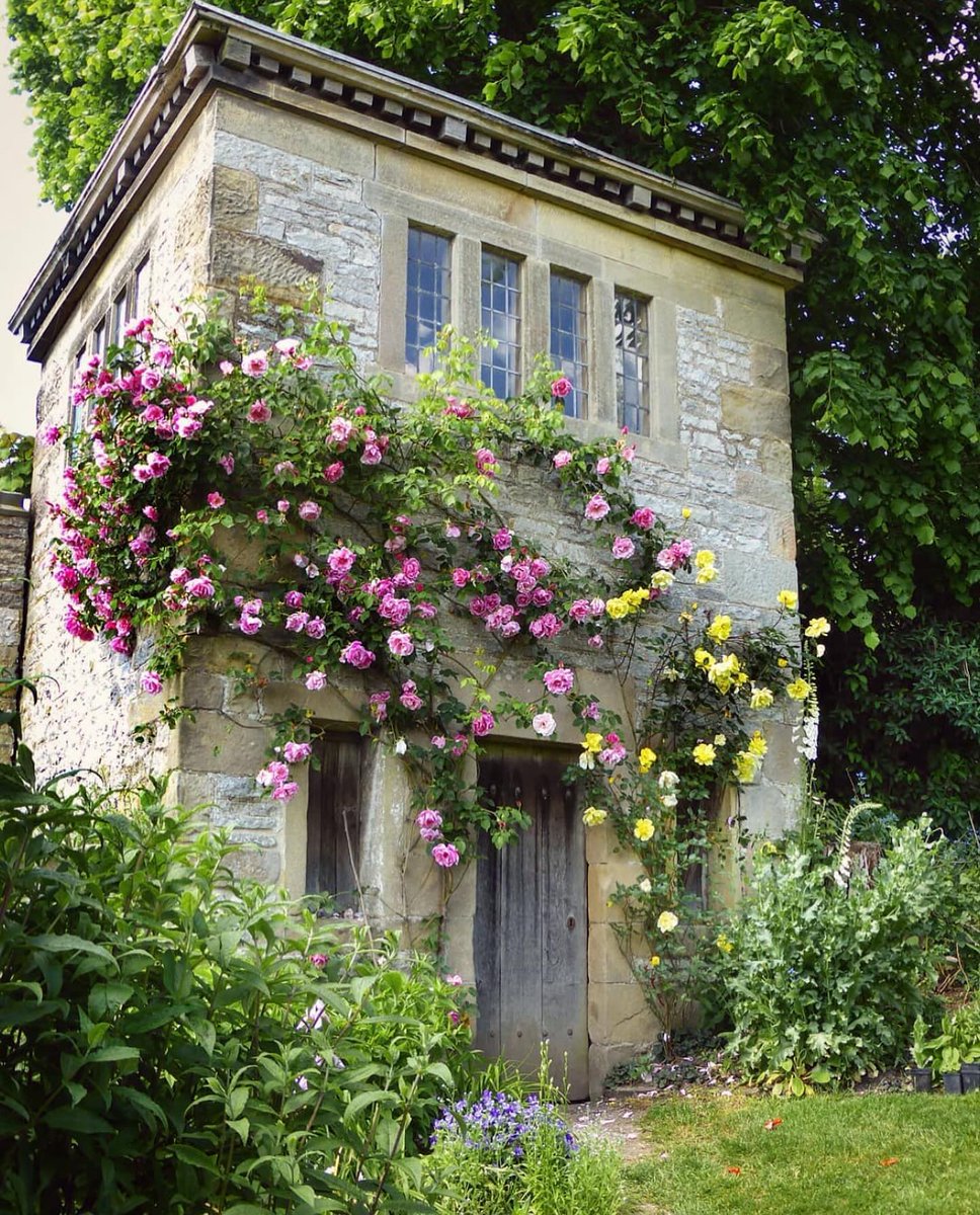Haddonhall , Derbyshire - UK