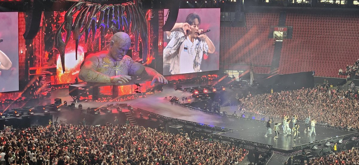 IngridB10's tweet photo. @Stray_Kids Thank you so much for coming to Europe! 😍 It was such a privilege to be there. The boys looked like little sticks to me as I was so high up 🤭 but the atmosphere, music, visuals, were all amazing! I thoroughly enjoyed myself! 😍🥰 #dominATE_Amsterdam  #StrayKids_dominATE https://t.co/UKTfQNtKfg