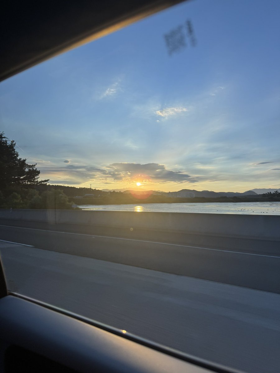 MKINC0617's tweet image. 석양