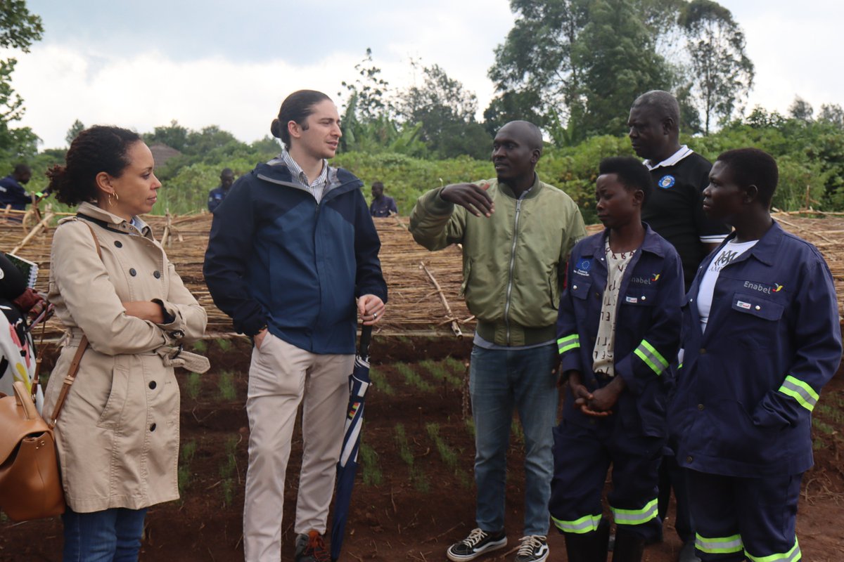 EnabelinUganda's tweet image. Last week, we were joined by @EUinUG, @WHH_Uganda and @CordaidUganda in West Nile to monitor progress under the #WeWorkUG project—and how it builds on past EU-funded initiatives in the region.
From refugee-led businesses to upskilling centres in host communities, the visit was a…