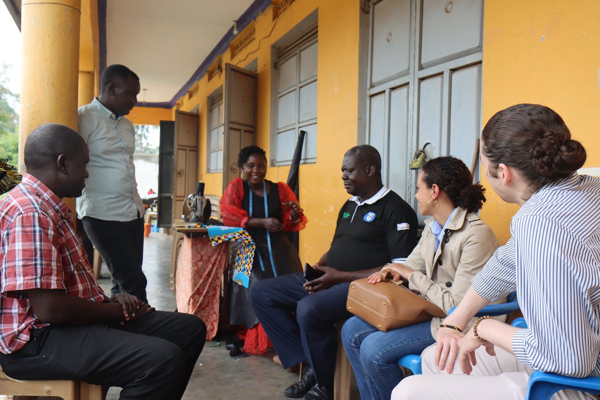 EnabelinUganda's tweet image. Last week, we were joined by @EUinUG, @WHH_Uganda and @CordaidUganda in West Nile to monitor progress under the #WeWorkUG project—and how it builds on past EU-funded initiatives in the region.
From refugee-led businesses to upskilling centres in host communities, the visit was a…