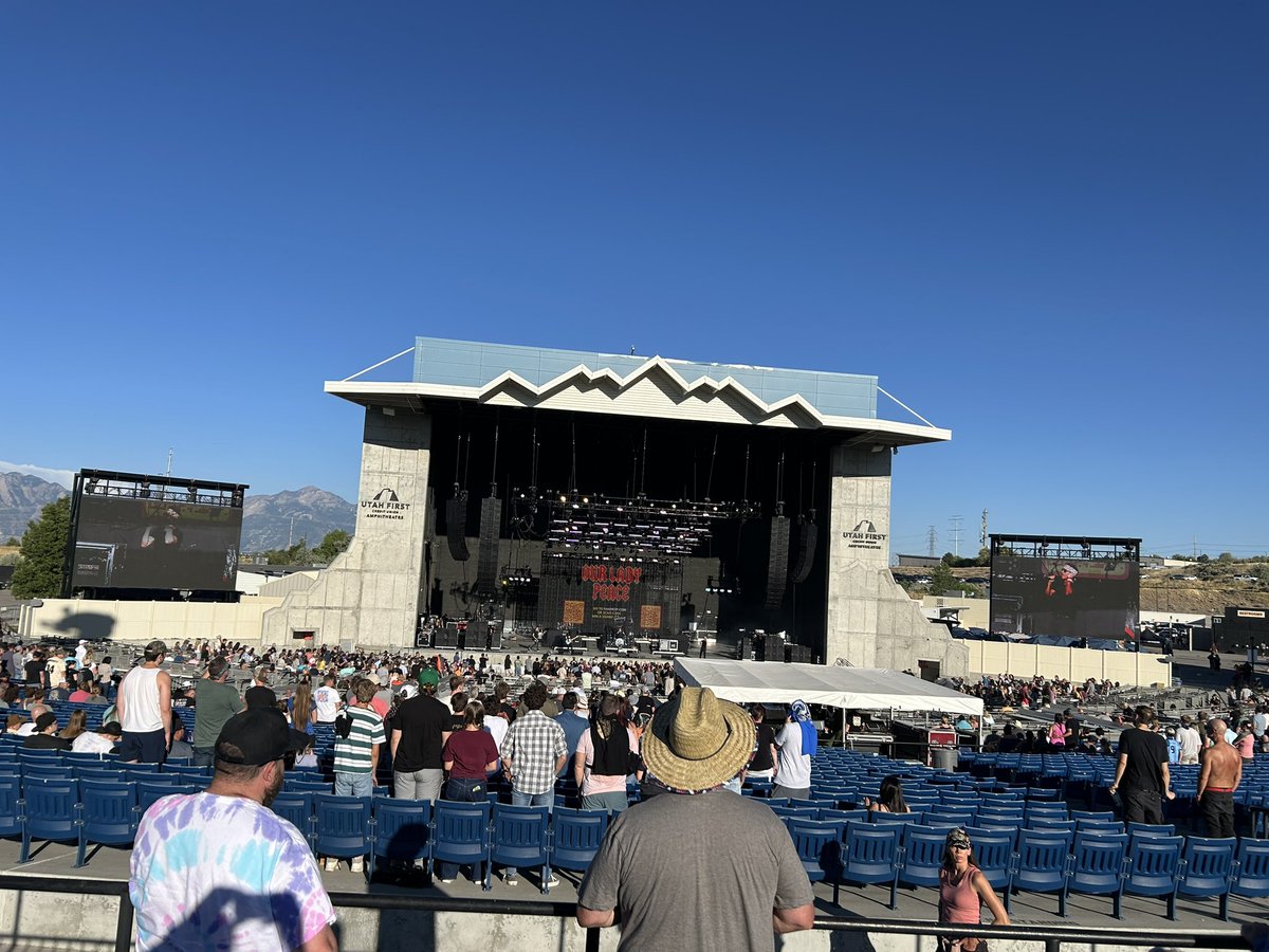 DanWybrow's tweet image. Hey, @OurLadyPeace- Tonight was a dream come true! Thanks for making a stop in the beehive state. I only cried twice, so I’d say that’s pretty decent stats 😅