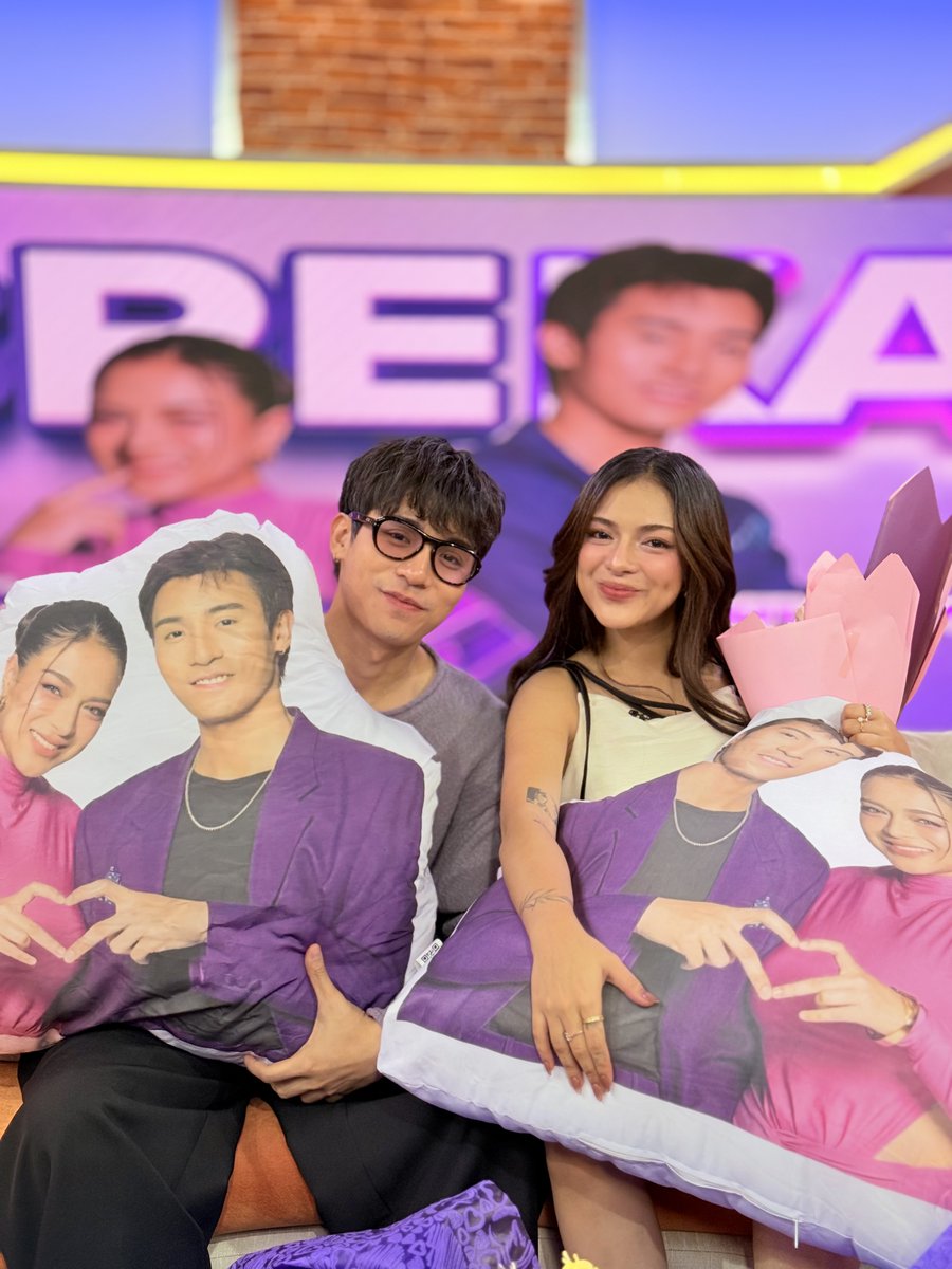 Parang katabi n’yo na ang isa’t isa niyan! 🫣🥰 So much kilig!

Tumutok na sa inyong telebisyon maging sa #UnangHirit livestream sa Facebook, TikTok at YouTube!

Araw-araw tumutok sa inyong pambansang morning show kung saan laging una ka– #UnangHirit!