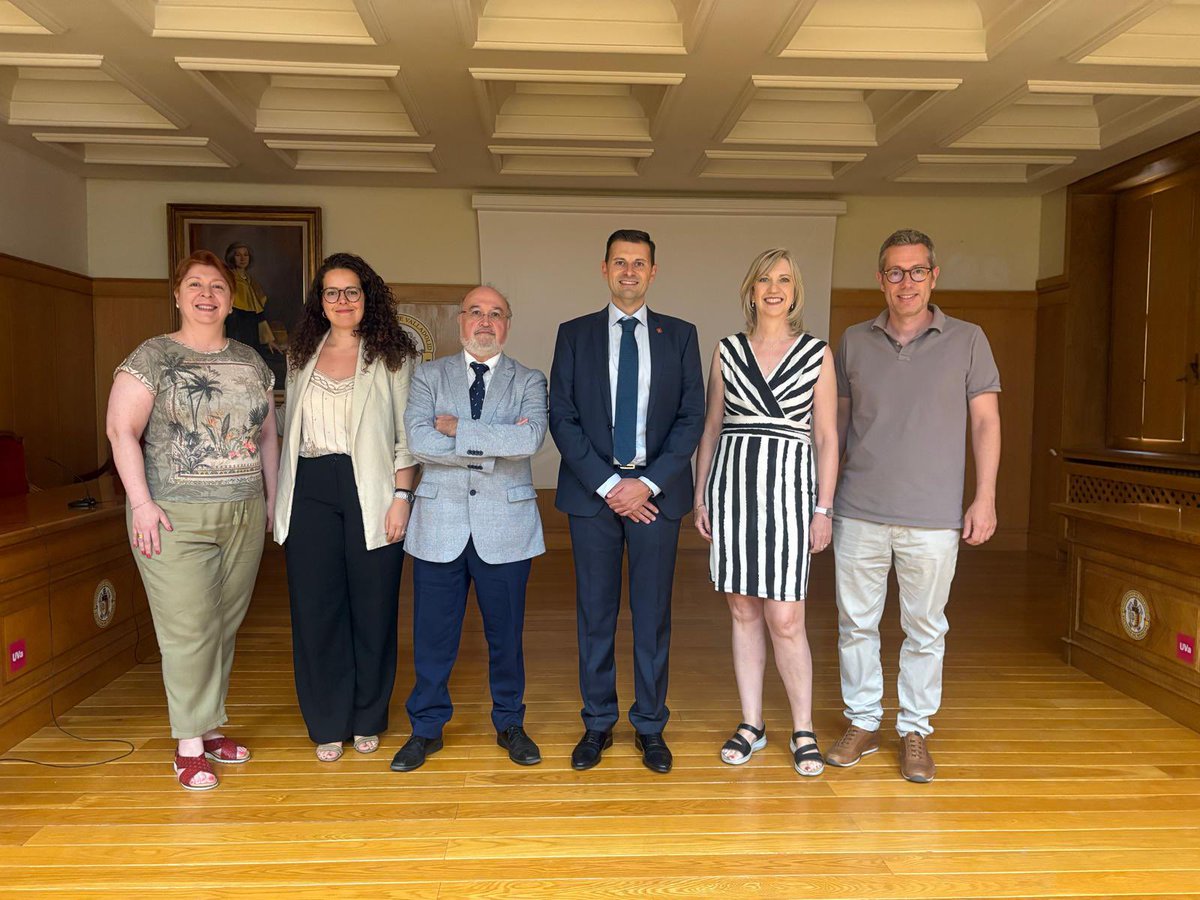 Hace unos días, nuestros compañeros J.J Salazar y Ana Ramírez formaron parte del tribunal de plaza del ya profesor titular Iván Fernández en la <a href="/UVa_es/">Gabinete de Comunicación Universidad de Valladolid</a>.

¡Enhorabuena, Iván, por este gran logro! 👏
#Universidad #ProfesorTitular #UVa