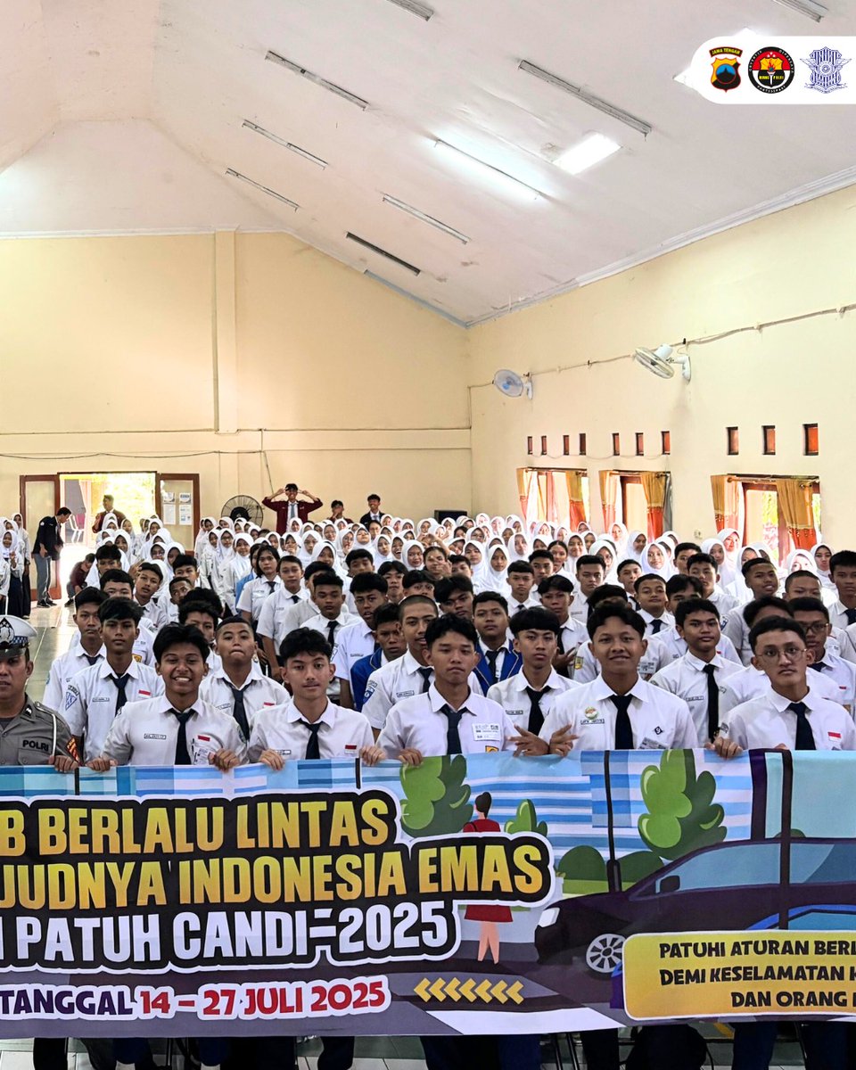 hmsresmglkota's tweet photo. Aiptu Modrik S melaksanakan
sosialisasi tertib berlalu lintas Operasi Patuh Candi 2025 dalam kegiatan MPLS di SMA Negeri 4 Kota Magelang, Senin (14/7/2025).
OPS PATUH CANDI 2025
(14 sampai dengan 27 Juli 2025)
#polresmagelangkota #kotamagelang #opspatuh https://t.co/a25fo5c9kx