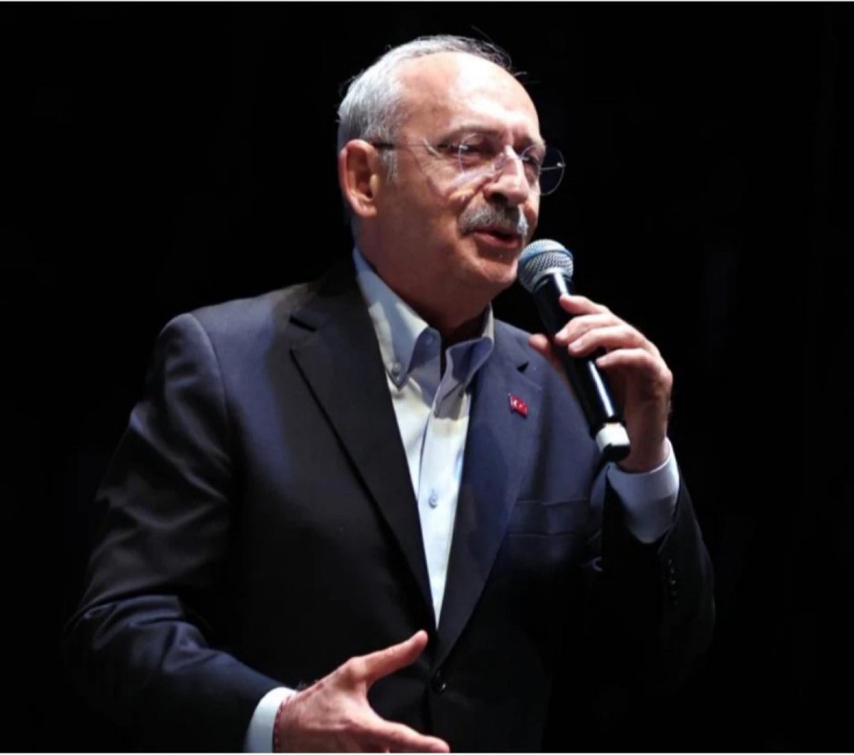 🌺🌿🕊 İlelebet Cumhuriyet (@bhr_hazan) on Twitter photo Onurlu şerefli yaşamak bu milletin hakkı.
Kemal Kılıçdaroğlu doğru adaydı
Özür dileyin…!
<a href="/kilicdarogluk/">Kemal Kılıçdaroğlu</a> Onurlu şerefli yaşamak bu milletin hakkı.
Kemal Kılıçdaroğlu doğru adaydı
Özür dileyin…!
<a href="/kilicdarogluk/">Kemal Kılıçdaroğlu</a>