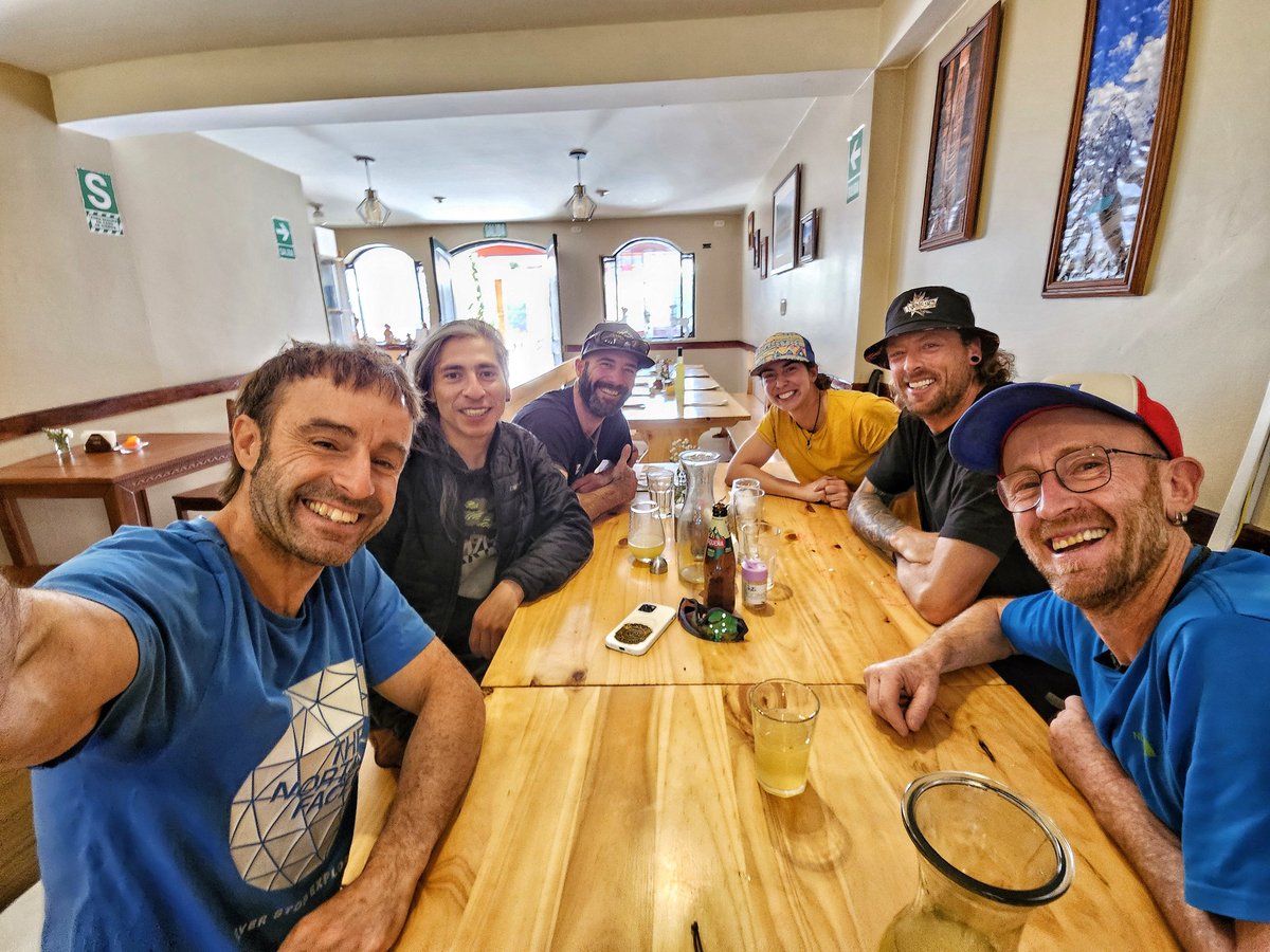 hermanospou's tweet image. "Adiós Marta, o quizás sería mejor decir hasta siempre, porque esa alegría y esas ganas de vivir que contagiabas a todos los de alrededor, no se nos olvidaran nunca...
Te queremos, vuela alto ❤️🙌🙏"
@A3Noticias @ElHormiguero_MX @refugiosandinos @_Greim_