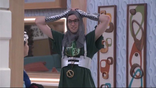 frecench's tweet image. Every good season of modern big brother starts off with a week 1 target winning veto to save themself #bb27