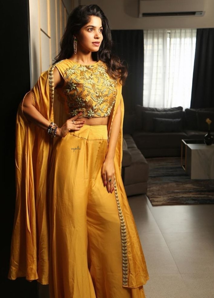 <a href="/ABS20762910/">singh🌿🍁🌺</a> <a href="/Queensugandha/">Sugandha Sharma</a> सुगंधा जी
बहुत ख़ूबसूरत और जज़्बाती शेर है! ❤️

आपकी नज़्म पर मेरा प्रयास 

तुम्हारी मोहब्बत का असर कुछ यूं हुआ,
हर धड़कन में बस तुम्हारा नाम लिया.
हमने तो खुदा से कुछ माँगा भी नहीं,
क्योंकि हर दुआ में तेरा ही पैगाम लिया।
शुभ अरुणोदय, ओंकारा