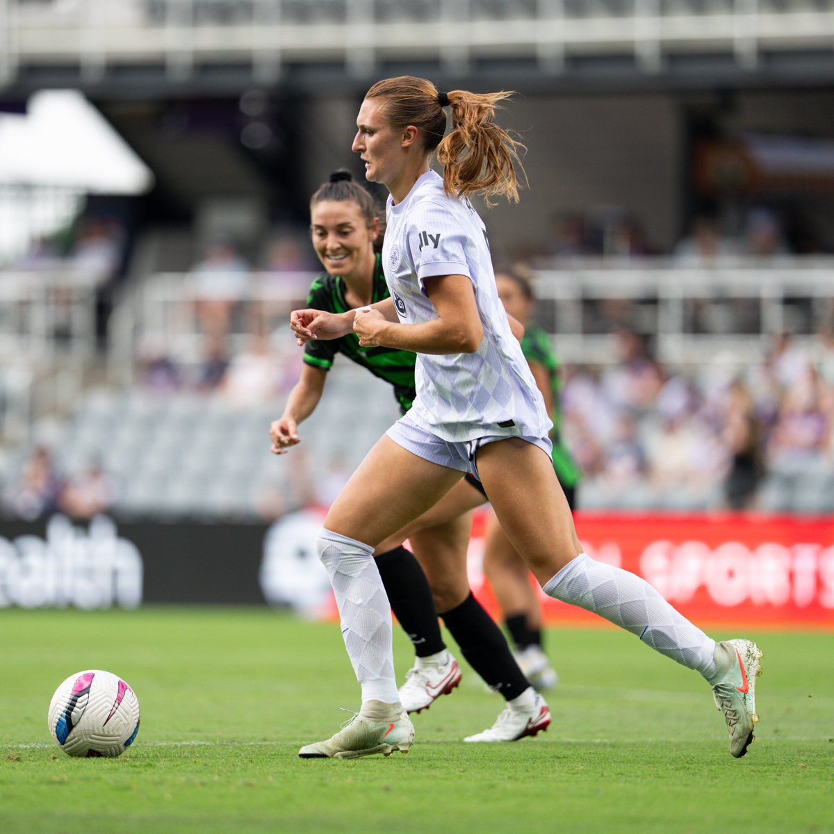 Milestone day for our #32 ✨

Congratulations to Avery Kalitta for making her 𝗽𝗿𝗼𝗳𝗲𝘀𝘀𝗶𝗼𝗻𝗮𝗹 𝗱𝗲𝗯𝘂𝘁 in today’s friendly!