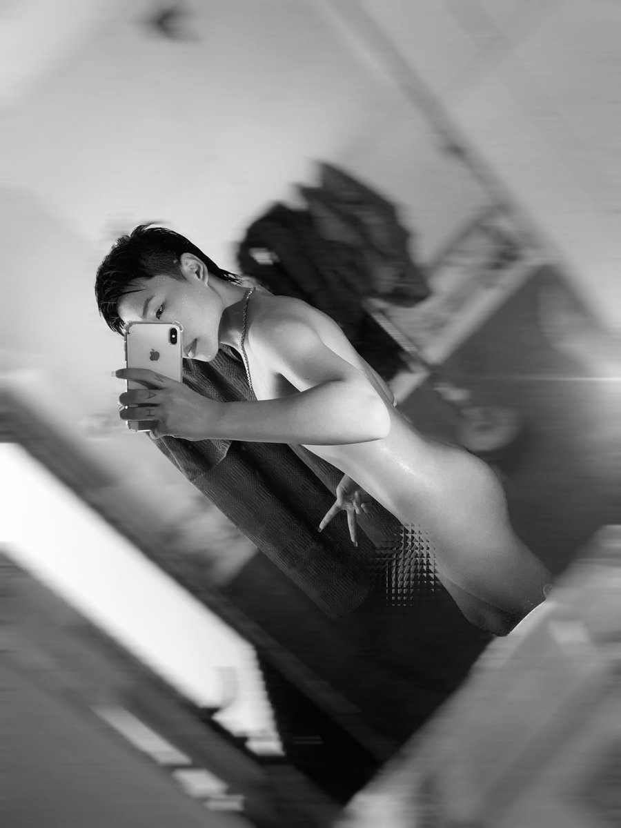 Bidepzaiiii_00's tweet photo. chụp ảnh mà cứ bị nuwngs là sao ta 😳 #body #viral #nuot #bisexual https://t.co/SIekW6XfKP