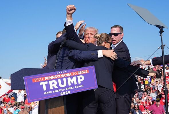 FurthermorePod's tweet image. On this day last year, then-candidate Trump was courting support from rural voters in Butler, PA. when a bullet pierced his ear — avoiding the attempt on his life by just millimeters.
🇺🇸 Who was there? Extraordinary journalist & author @ZitoSalena who recently joined…