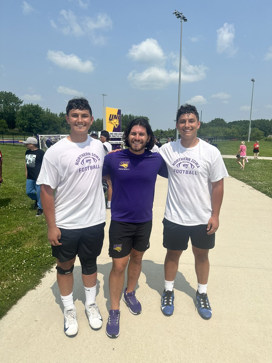 TyMeulemans2028's tweet image. Had a great time with @UNIFootball today. Thank you @coachcjnuss for the opportunity to get better and challenge myself. Working to be “fluid and precise”! #AMGD @FootballMuhs @coachjonkahle @PrepRedzoneWI @MJ_NFLDraft @Fodrocy1156 @trenchtraining
