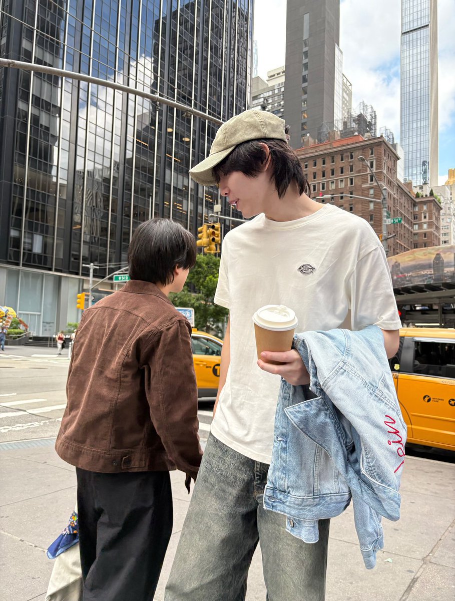 l ♥️ NY :) 🇺🇸

IG : likookaii168 (update)

#khaotungg #เด็กน้อยของขต