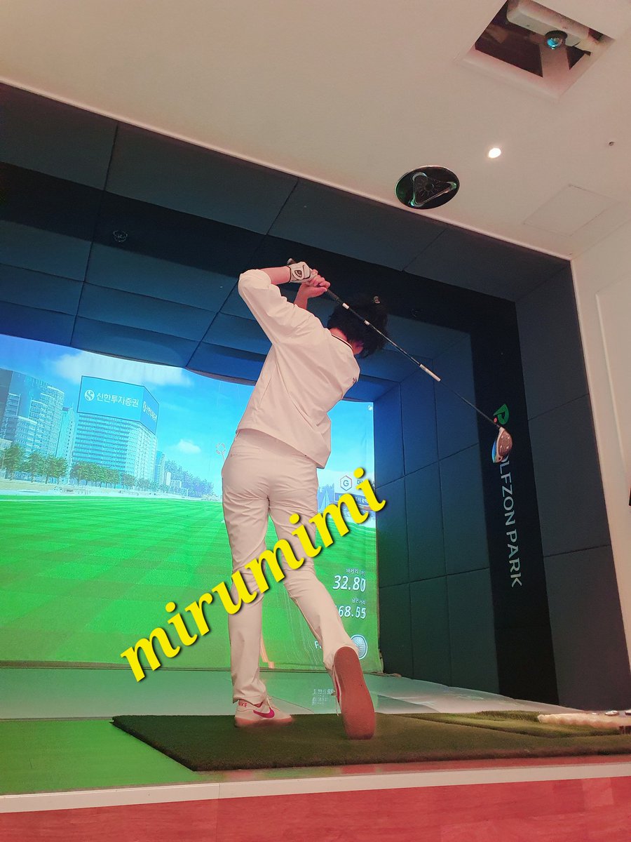 이번주 비소식이 많네요 
눅눅한 한주가될듯 합니다
시원한 스크린장에서...
#부커만남 #스크린골프 #여행 #맛집