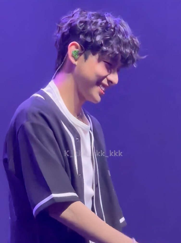kentinwritten's tweet photo. Parang walang pinagbago, pogi pa rin sya 😩

Justin kulot                   Justin Kulot
(2022)                             (2025) https://t.co/IJxMXdJ7rI