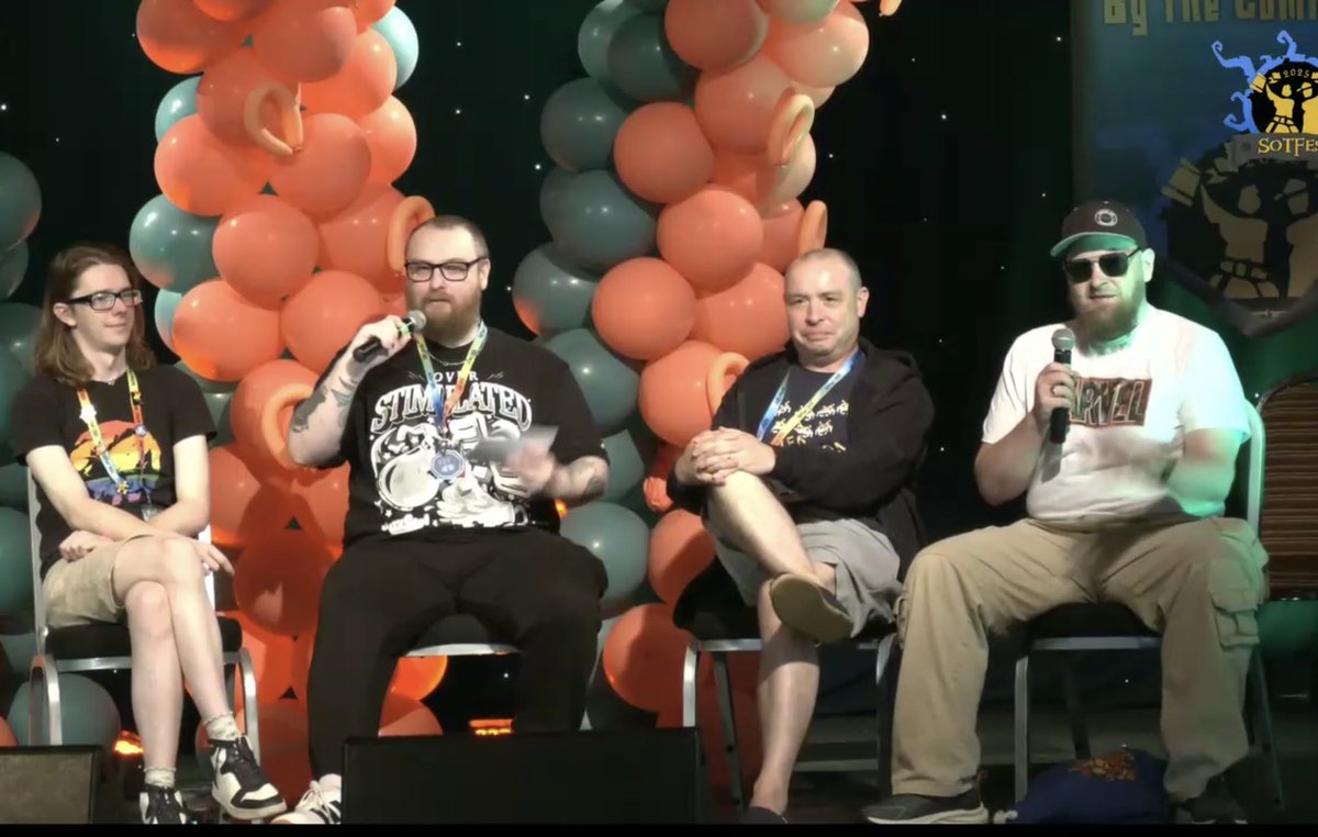 amazing to see everyone at #SoTfest
It’s always nice coming to hang out with the community.

i am terrible at taking any photos when i do things in life, here’s a grab from the accessibility panel we did on the sotfest twitch

See you next year, love you all!