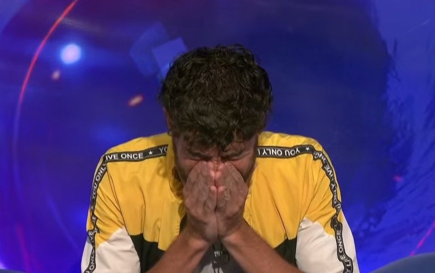 FaquCazon_'s tweet image. #LaVozArgentina
La abuela diciendo &quot;PARECE QUE NO LO QUIEREN&quot;