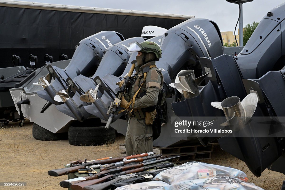 gettyimages.co.jp/detail/2224620…
ポルトガルの警察の人がHK416A5を持っています