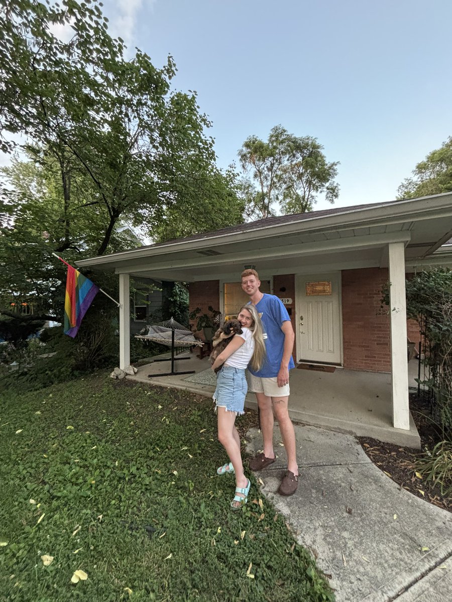 ReporterEric's tweet image. We’re going to miss our little house. 54th and College Ave is the best intersection in Indiana. Twenty Tap, Fat Dan’s and The Bulldog became weekly stops with the best neighbors we’ll ever have. Always a place in our hearts for our first home together🫶