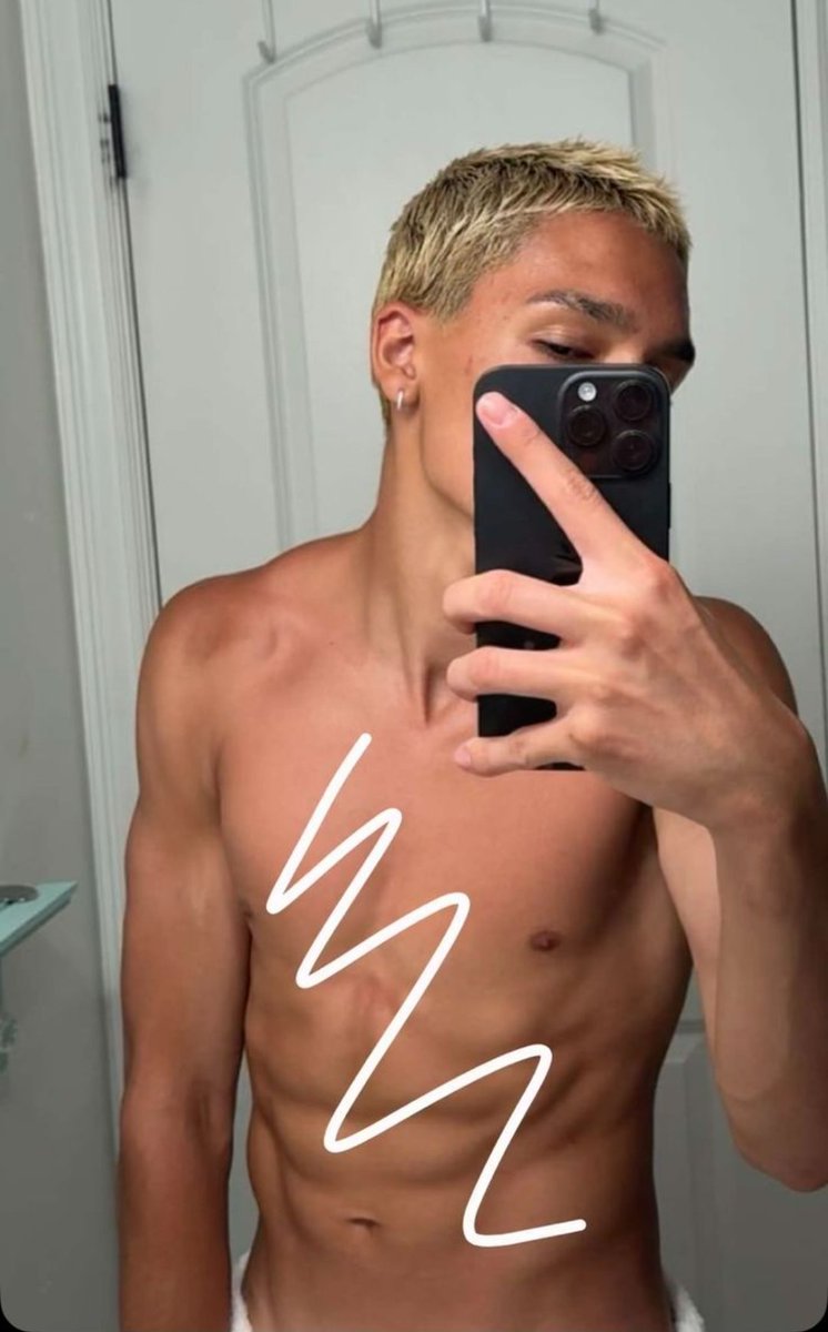 peoebansj on Twitter- our dose of sexy fun with this hot creator