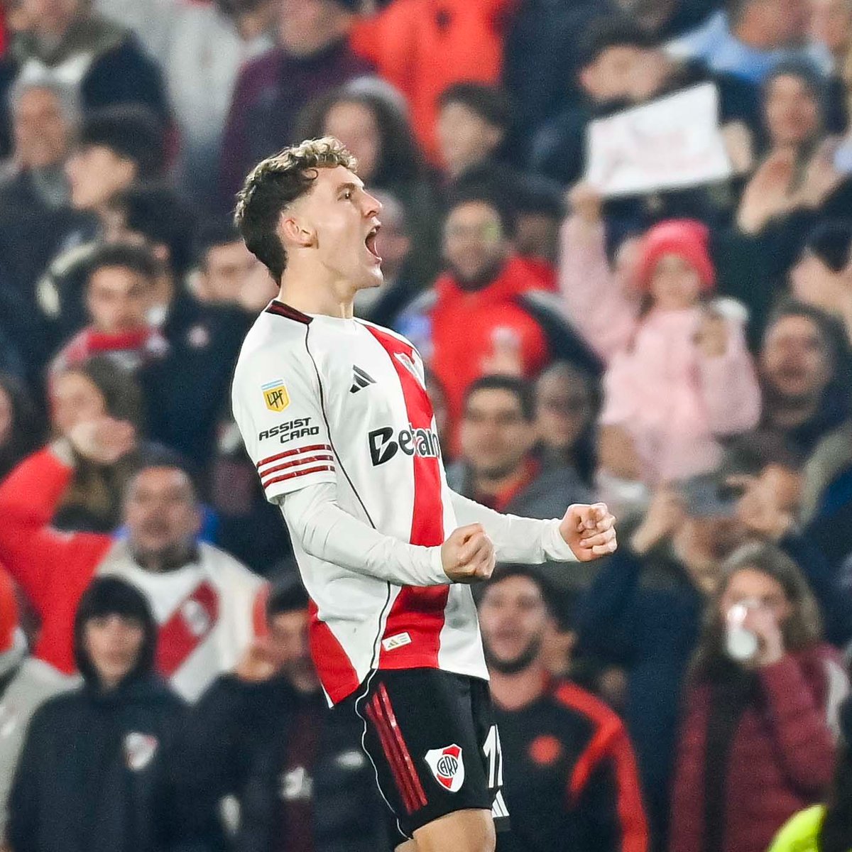 Liga Profesional de Fútbol (@ligaafa) on Twitter photo ¡El Millonario arrancó derecho!
<a href="/RiverPlate/">River Plate</a> venció 3 a 1 a <a href="/caplatense/">Club Atlético Platense</a> (Martínez) con goles de Colidio, Salas y Borja por la #Fecha1 del #TorneoBetano Clausura 2025 🏆
📷 River ¡El Millonario arrancó derecho!
<a href="/RiverPlate/">River Plate</a> venció 3 a 1 a <a href="/caplatense/">Club Atlético Platense</a> (Martínez) con goles de Colidio, Salas y Borja por la #Fecha1 del #TorneoBetano Clausura 2025 🏆
📷 River