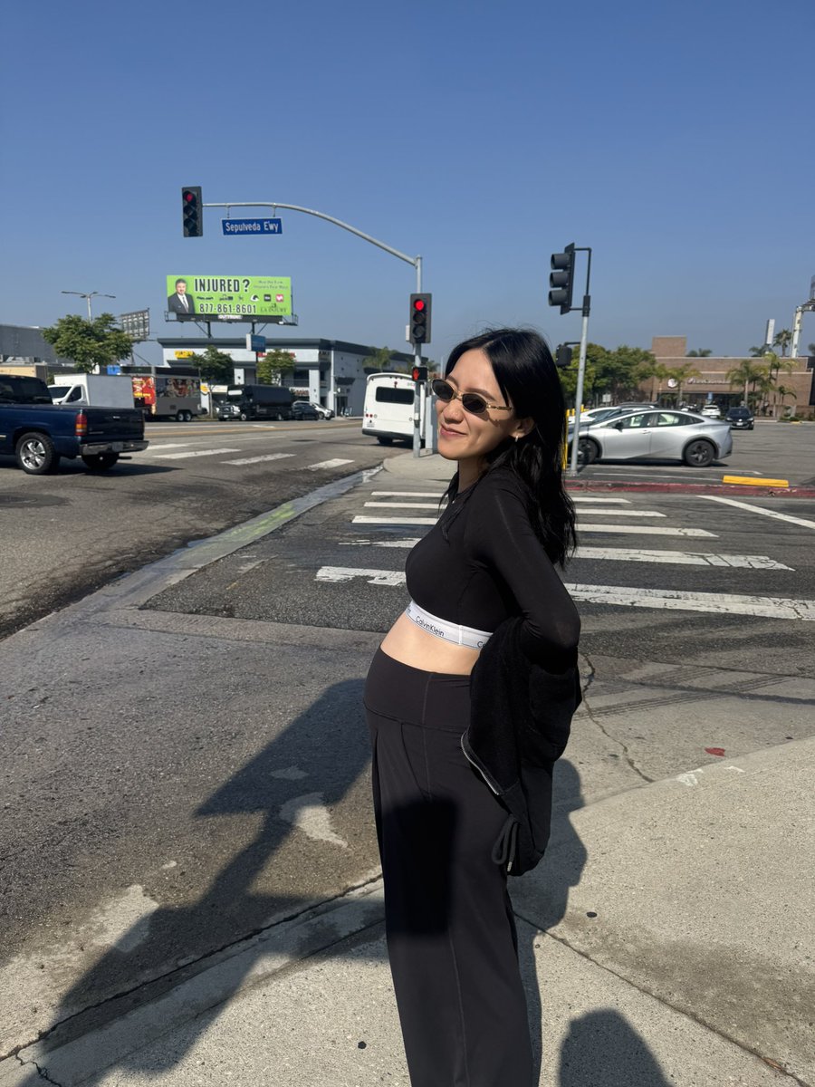 sadboobs tweet media