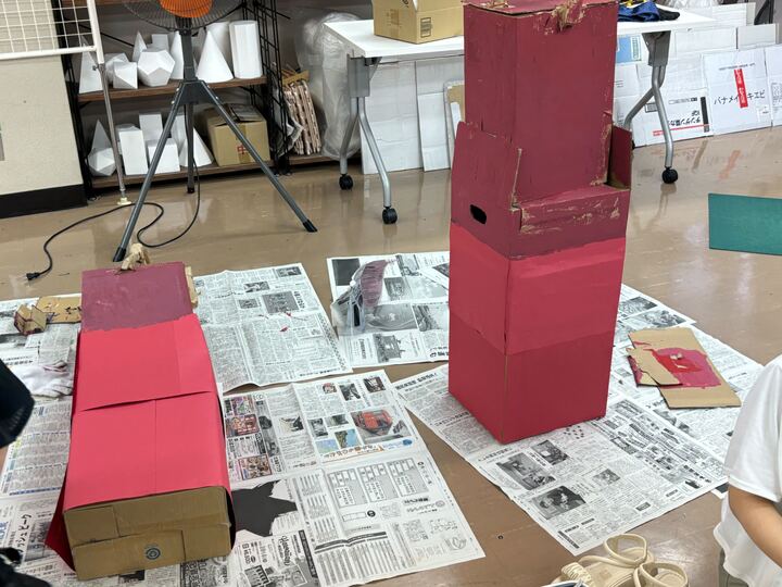 nkhs_hh's tweet image. 来週の工学院祭に向けて、少しずつ装飾準備をしています!🔥🔨ダンボールや絵の具を使った本格的な制作が始まり、1・2年生が協力して頑張っています💪
#日本工学院北海道専門学校 #日本工学院 #ニコキタ
#cgデザイナー科