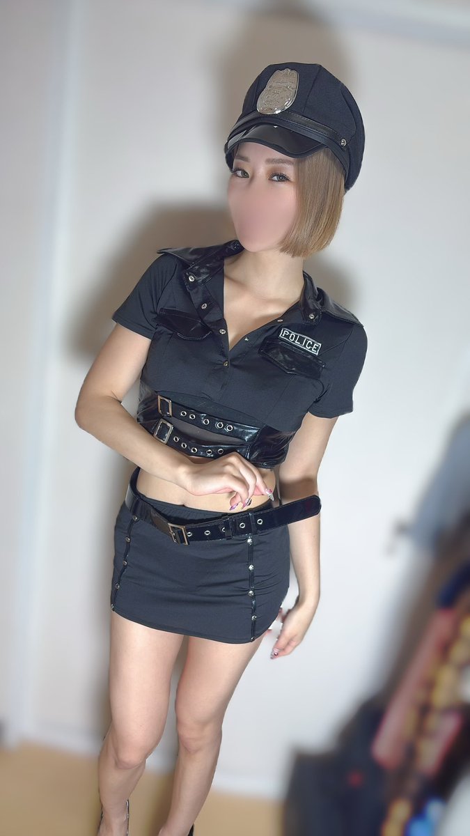 女王様ポリス👮
ブルーとブラックが新たに登場✨

へそ出しの女王様に逮捕されてみる⁉️
それとも…❤️‍🔥

model RIN <a href="/rin_heroine_g/">RIN@敗北のスーパーヒロイン</a>