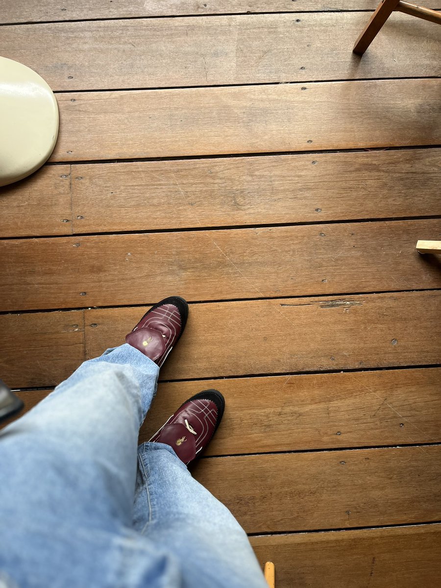 Over the weekend. 

New shoes from @/walkvibes.

#gym #muaythaibeginner #gymthread #malafriedrice #walkvibes #kotajail #daimansportcenter