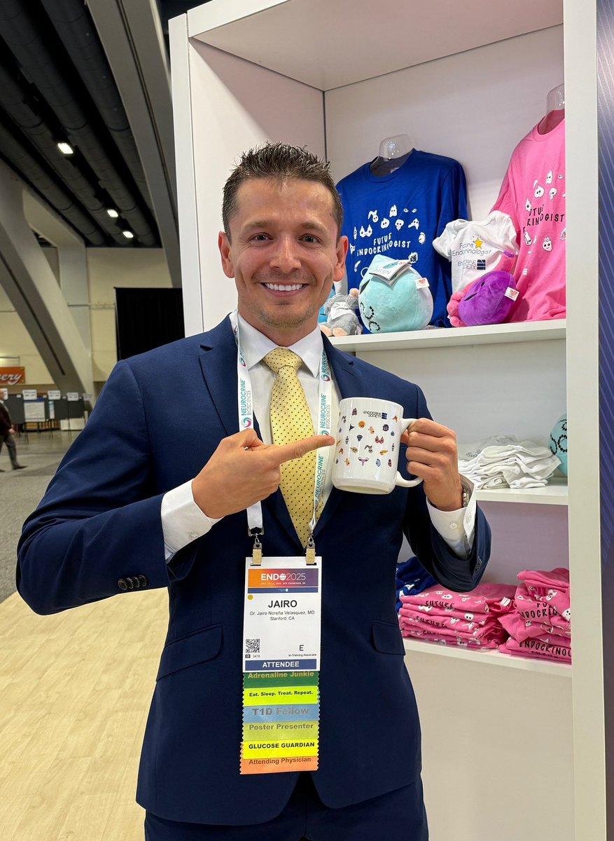 DrJairoNorena's tweet image. It’s official! My Colombian morning coffee now comes with a special upgrade with my awesome new glands mug from @TheEndoSociety ! ☕🧠💪 #ENDO2025