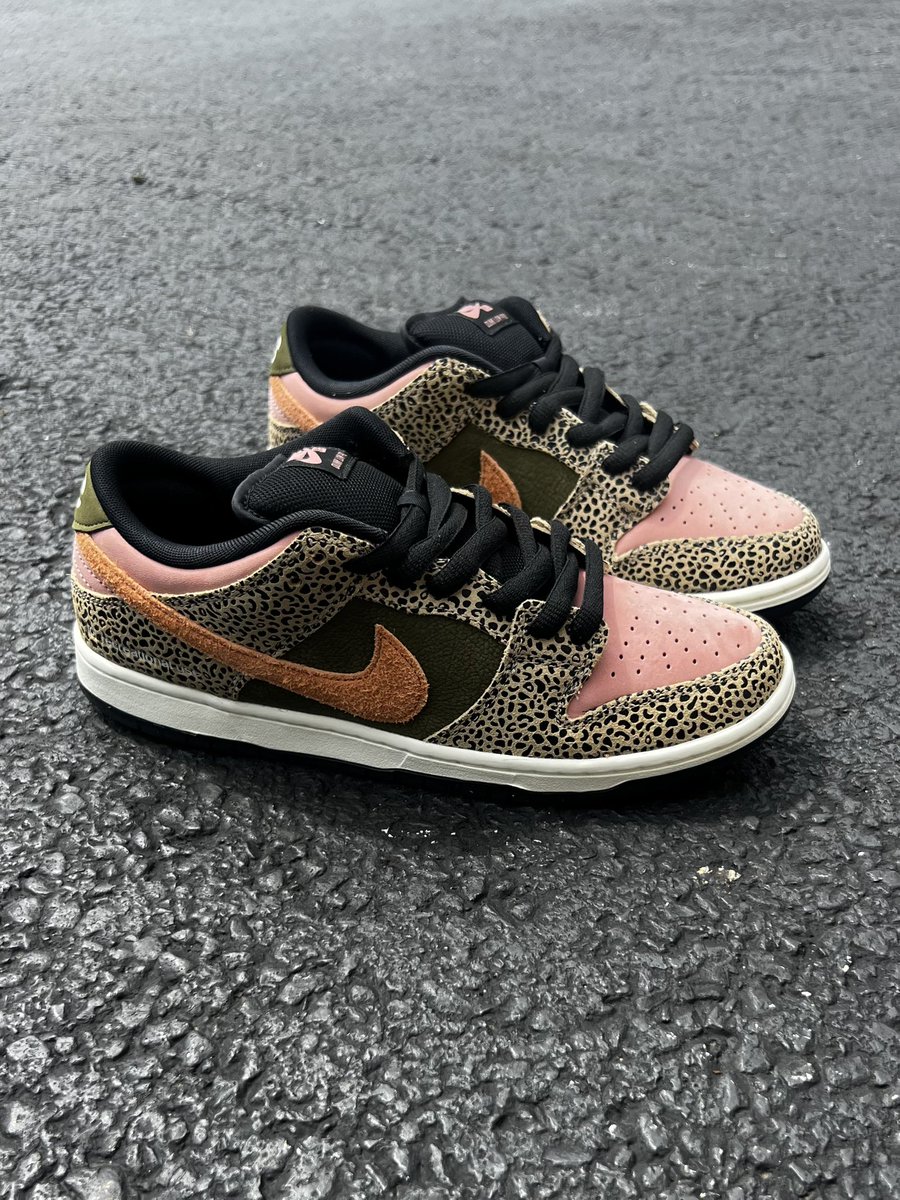 KineticSKATE's tweet image. In store raffle for the Arts & Rec Dunks start tomorrow and runs through Friday.
