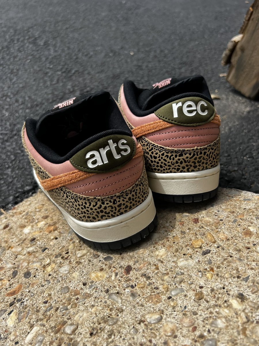 KineticSKATE's tweet image. In store raffle for the Arts & Rec Dunks start tomorrow and runs through Friday.