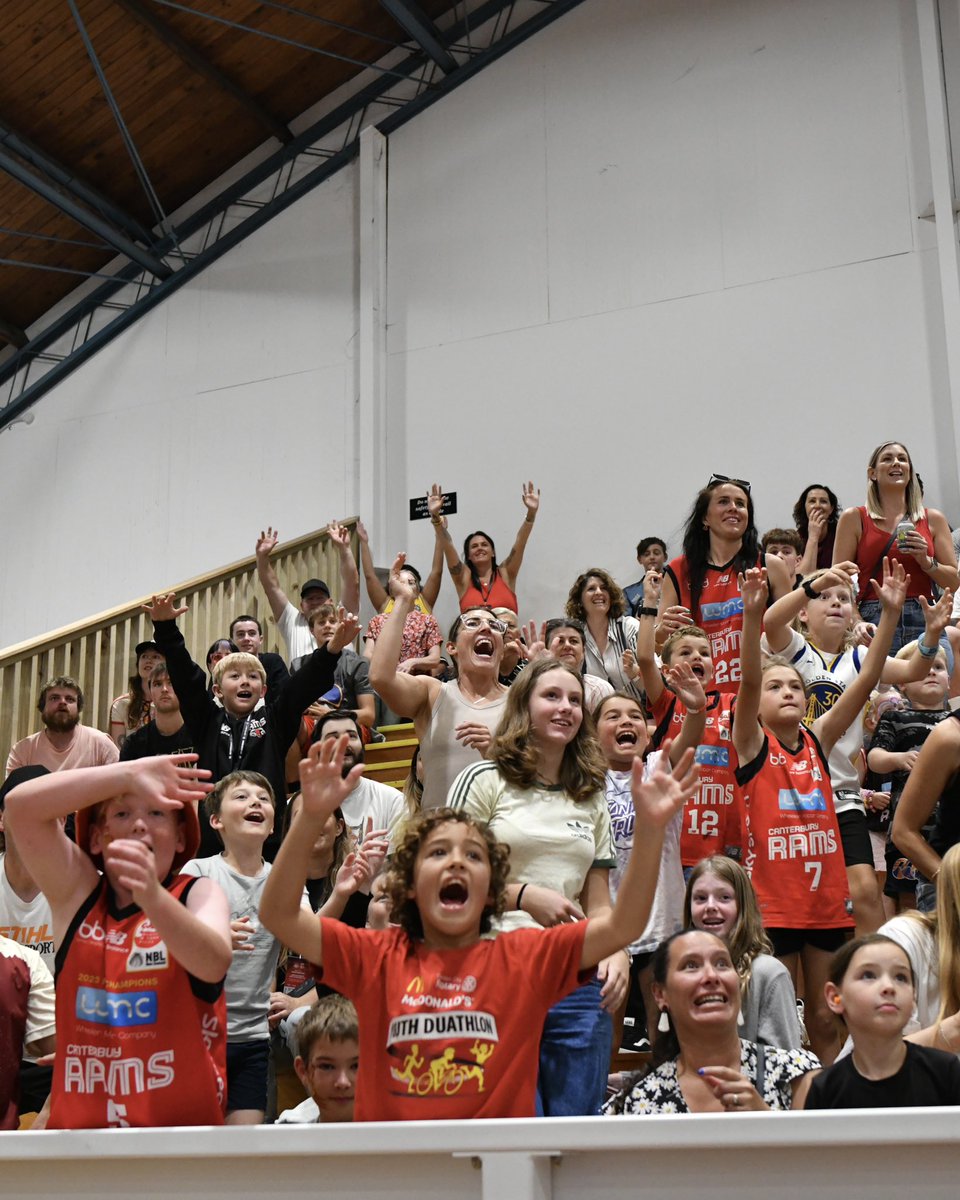 Some of our favourite flicks with you lot this season 🫶

Best fans in the league? 1000%.

📸 Katrina Parish

#SalsNBL <a href="/nznbl/">Sal’s NBL</a> <a href="/skysportnz/">Sky Sport NZ</a>