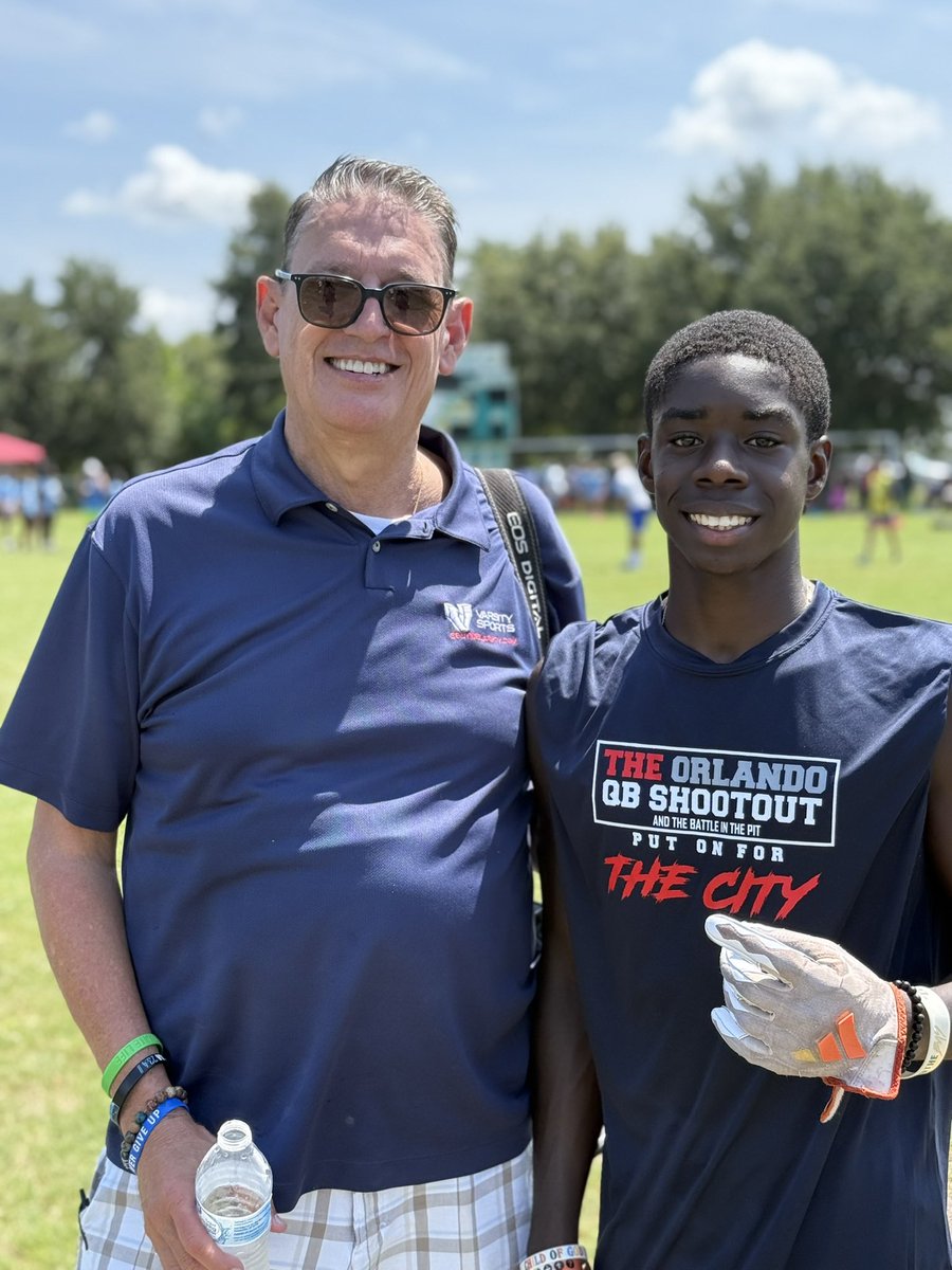 GarrisonLubin27's tweet image. At Battle in the Pit, I got the opportunity to meet and connect with @OS_ChrisHays and @DanLaForestFB. I appreciate you both for taking time to speak with me. Looking forward to more conversations in future the future.
#TrustTheProcess #UnityInTheOffseason…
