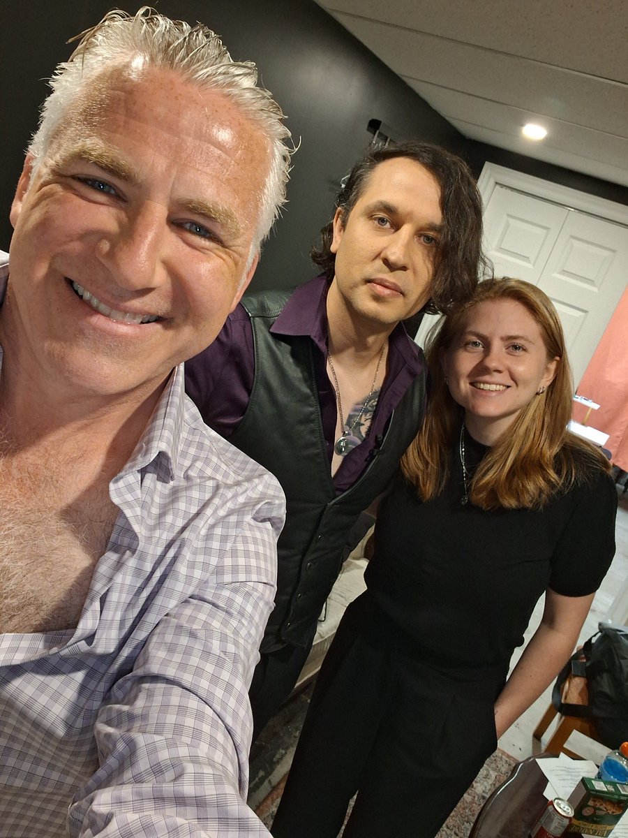 Green room fun! Super special to MC "The Art of Mindreading" for my friend and world renowned mentalist Jaymes White <a href="/JaymesWhite/">Jaymes White</a> today! In honour of his amazing mother. To support <a href="/CTJumpstart/">Canadian Tire Jumpstart Charities</a> at <a href="/YukYuksOttawa/">Yuk Yuk's Comedy Club Ottawa</a> #Ottawa ❤️