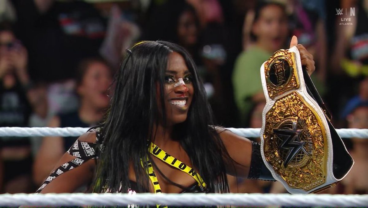 🚨 AND NEW

Naomi has successfully cashed in MITB to become the NEW Women’s World Champion!

#WWEEvolution