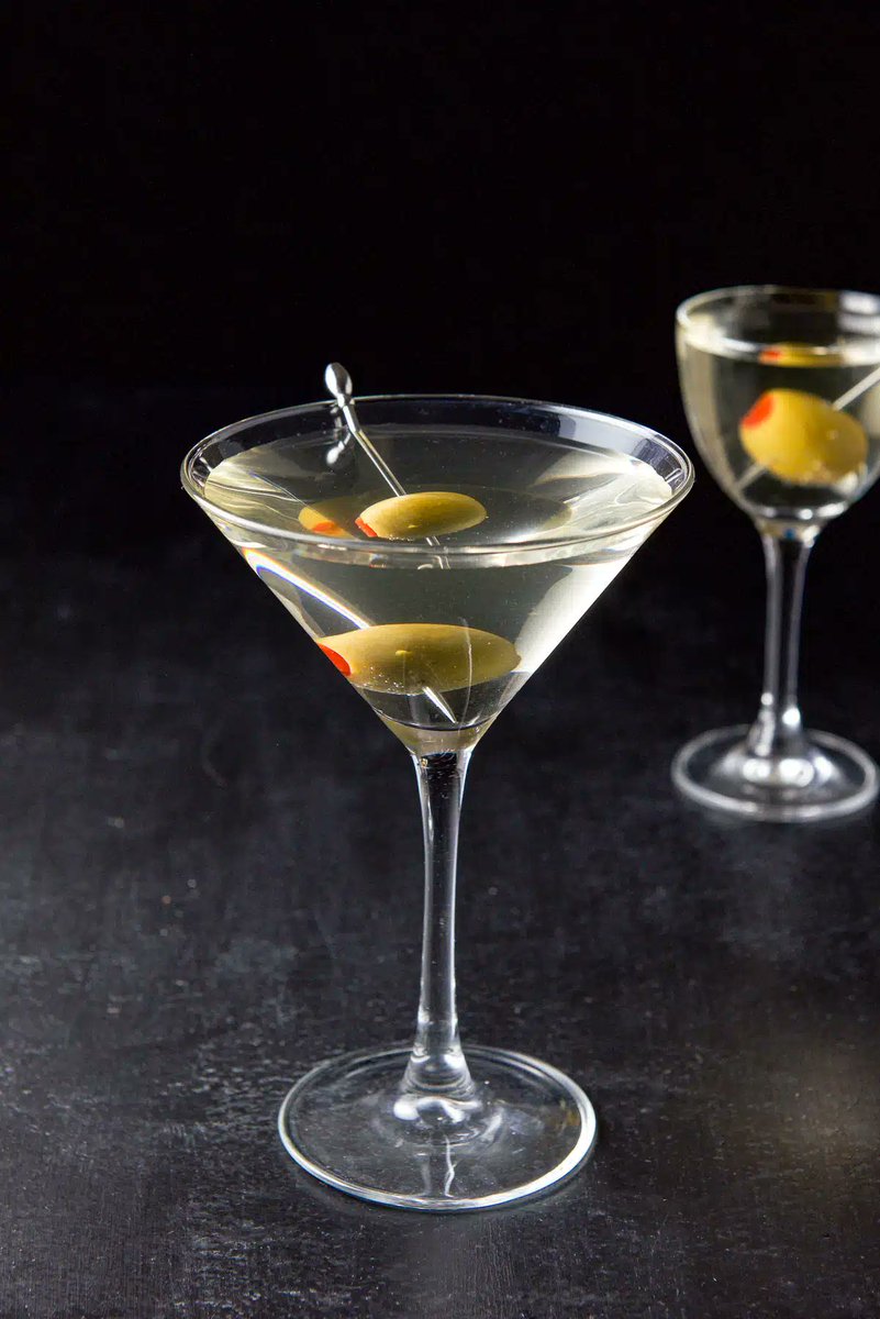 #IMixMyDrinkWith
Olives and Ice