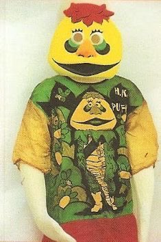 hauntorama's tweet image. Any Sid and Marty Kroft fans? Did you have one of these cool Halloween costumes?
#SpookyScarySunday #Halloween