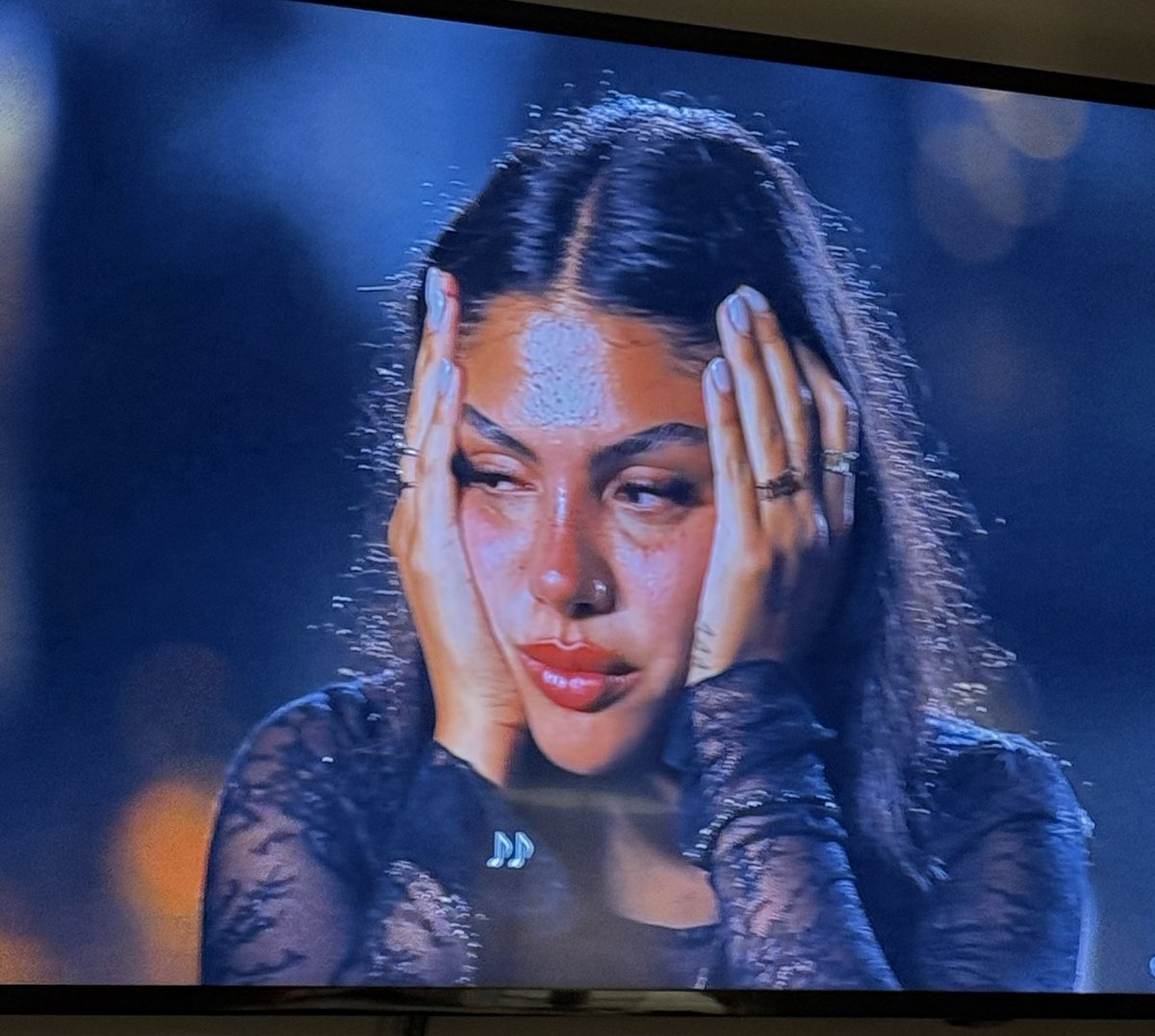 vickyqlovesu's tweet photo. Thank you Love Island for this new reaction pic I now have for the group chat ✅ https://t.co/CoVO1aknFd