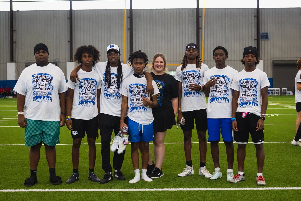 Class of 2029 Dawgs 

We ALL-EN FOR HOUSTON FOOTBALL CAMP

 #WeALLEN
#Houston #FootballCamp