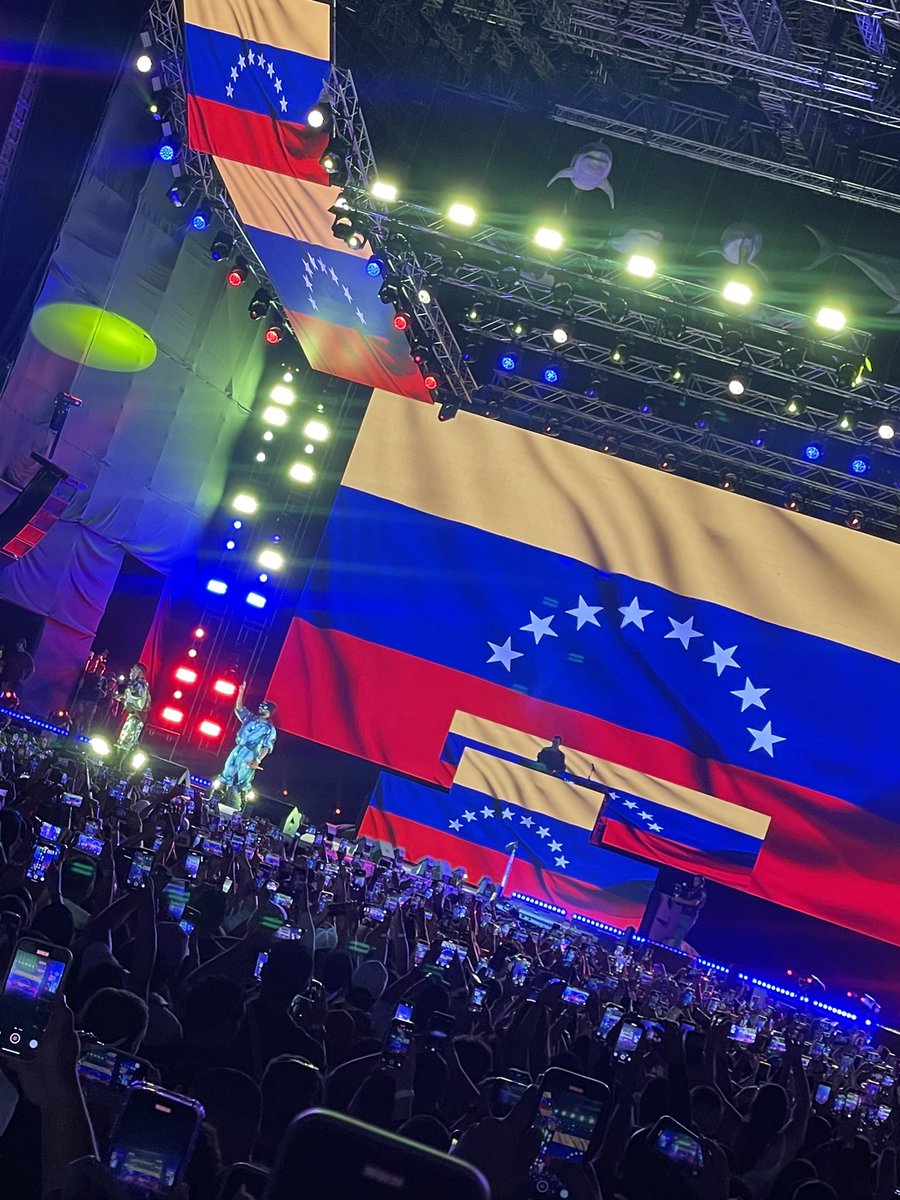 Antonieta González (@antonietagg) on Twitter photo ✅Loma linda- Guatire
✅Estadio Monumental Simón Bolívar
Old School presente 💿🪩🇻🇪
.<a href="/prjowellyrandy/">JOWELL Y RANDY</a> .<a href="/jowell1/">Jowell</a> .<a href="/Randynotaloca/">Randy Ortiz official</a>
¡Reggaeton de la mata! 😮💨 ✅Loma linda- Guatire
✅Estadio Monumental Simón Bolívar
Old School presente 💿🪩🇻🇪
.<a href="/prjowellyrandy/">JOWELL Y RANDY</a> .<a href="/jowell1/">Jowell</a> .<a href="/Randynotaloca/">Randy Ortiz official</a>
¡Reggaeton de la mata! 😮💨