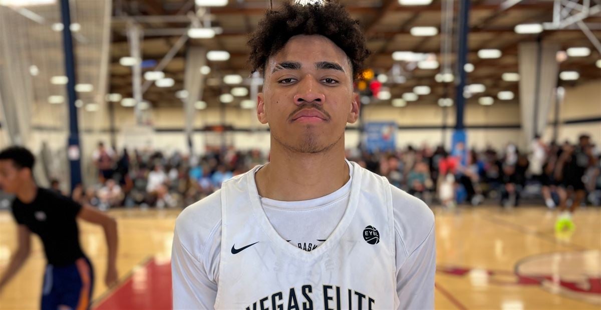 EYBL SESSION 4 Standouts (Day 4):

* Marquis Clark (Meanstreets)
 * JJ Andrews (Brad Beal Elite)
 * Jordan Smith Jr. (Team Takeover)
 * Anthony Felesi (Vegas Elite)
 * Maximo Adams (Vegas Elite)
 * Tyran Stokes (Oakland Soliders)
 * Trey Beamer (Team United)
 * Michael Madueme