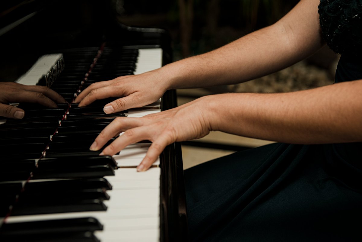alanmascorrogar's tweet photo. Y yo aquí, condenado a la inacción! Me sucede a veces que no puedo por menos de suspirar y, penetrado de dolor, vierto en el piano mi desesperación.
Frederic Chopin

Alan Mascorro Fotógrafo 📷📷 https://t.co/engwtyjNts