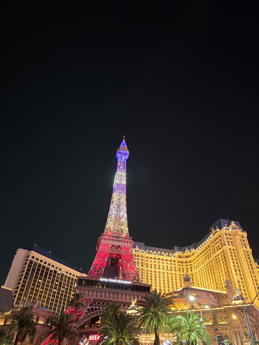 dawest76's tweet photo. Pics from Vegas. Definitely a time was had https://t.co/tCrEPuBt10