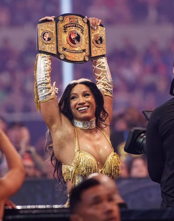 ryuuniversee's tweet image. We could've had boss and glow as your women's world champions 😭
#WWEEvolution