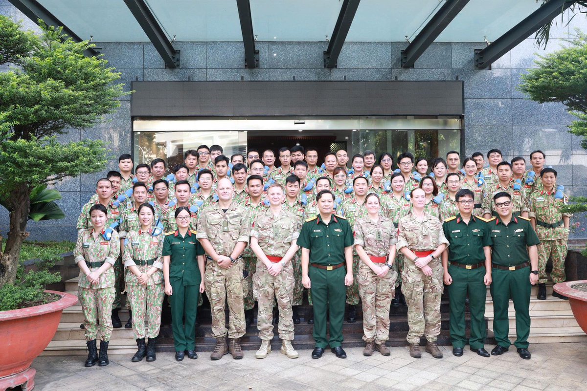 UKinVietnam's tweet image. Experts from the 🇬🇧 Army came to 🇻🇳 to begin a collaborative exchange on tackling Conflict-Related Sexual Violence and Sexual Exploitation and Abuse.
This is part of the 🇬🇧's commitment to supporting 🇻🇳 in preparing to deploy peacekeeping forces to United Nations missions.